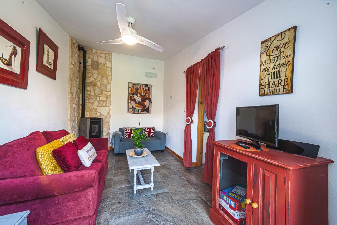 Luxury 2 Bedroom Self Catering Apartment El Pinós Exterior foto