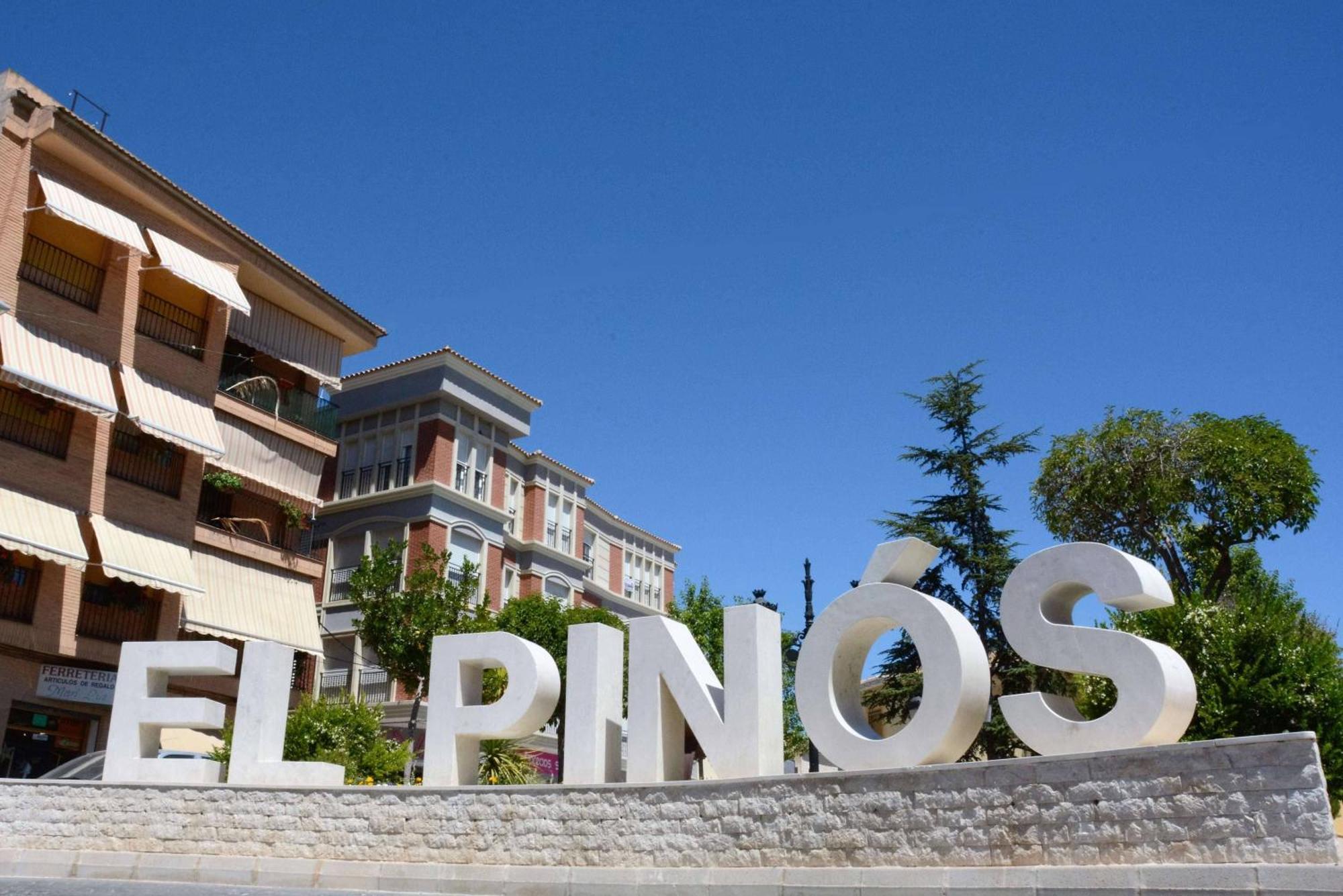Luxury 2 Bedroom Self Catering Apartment El Pinós Exterior foto